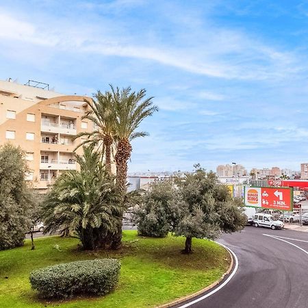 Amazing Apartment In Torrevieja With Kitchen Exterior foto