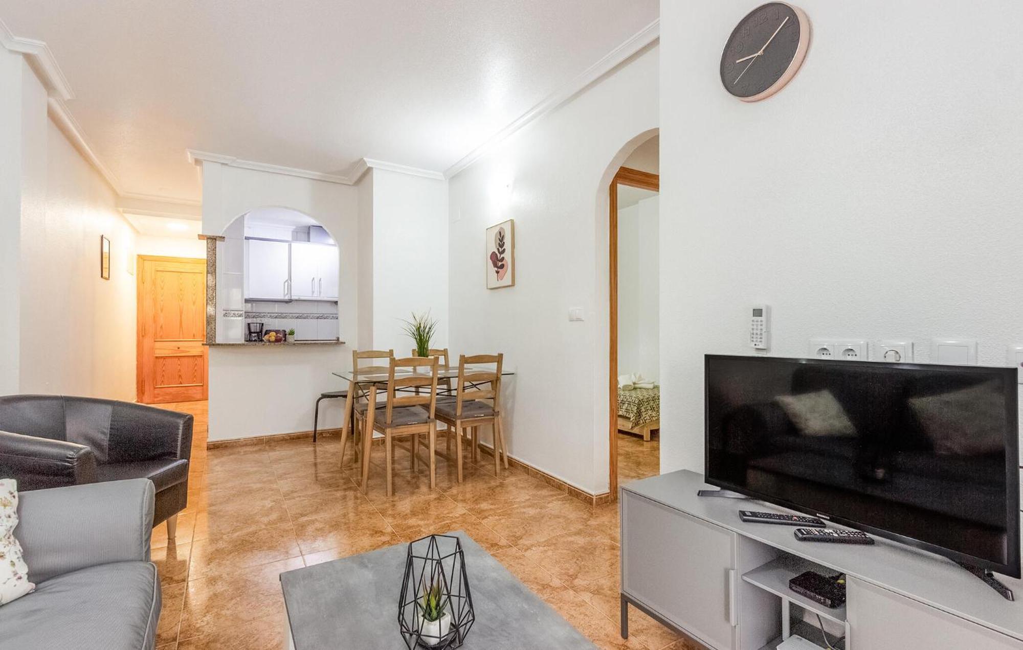 Amazing Apartment In Torrevieja With Kitchen Exterior foto