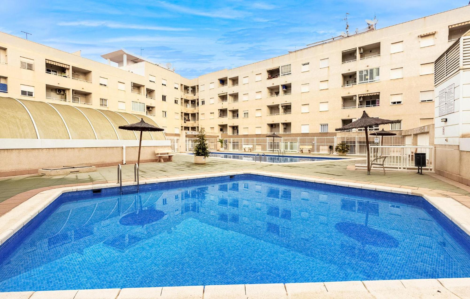 Amazing Apartment In Torrevieja With Kitchen Exterior foto
